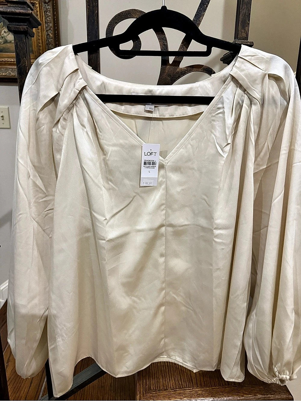 LOFT Pleated V-Neck Blouse Beige Large